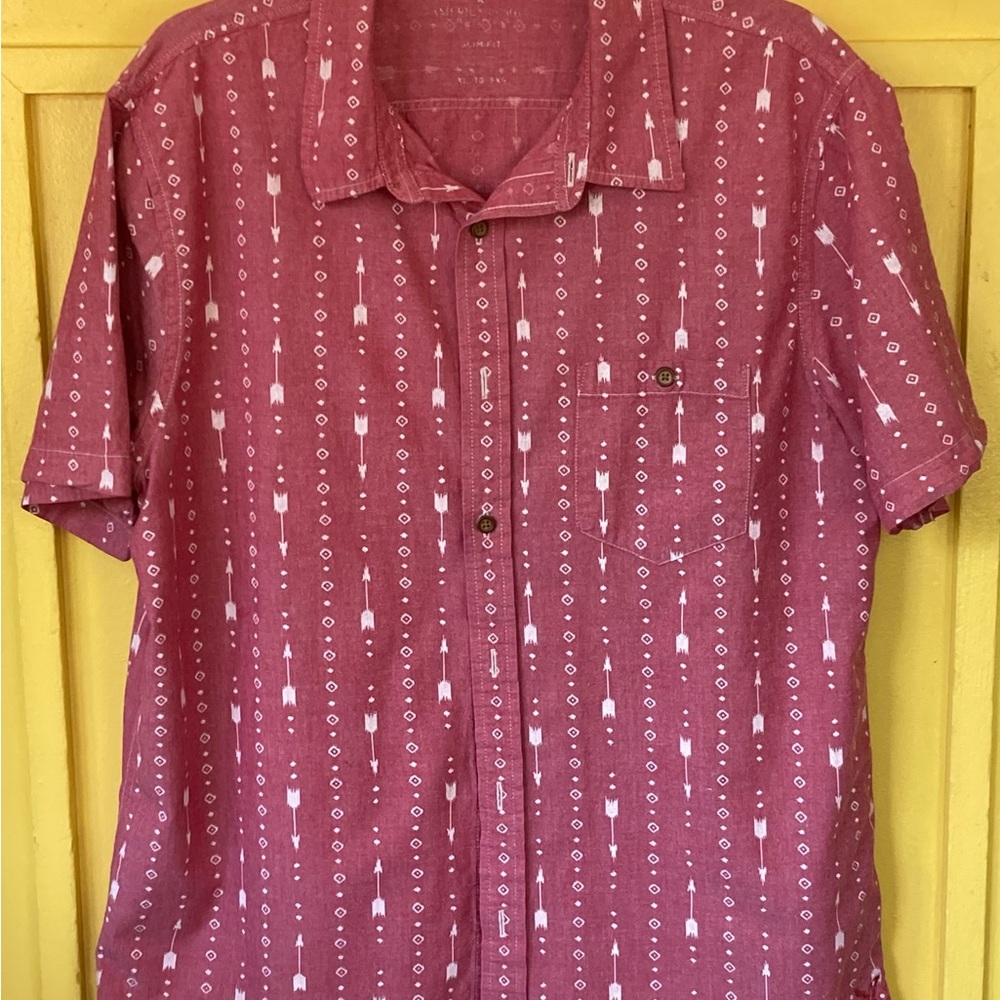 American Eagle Red & White Casual Button Down Shirt XL